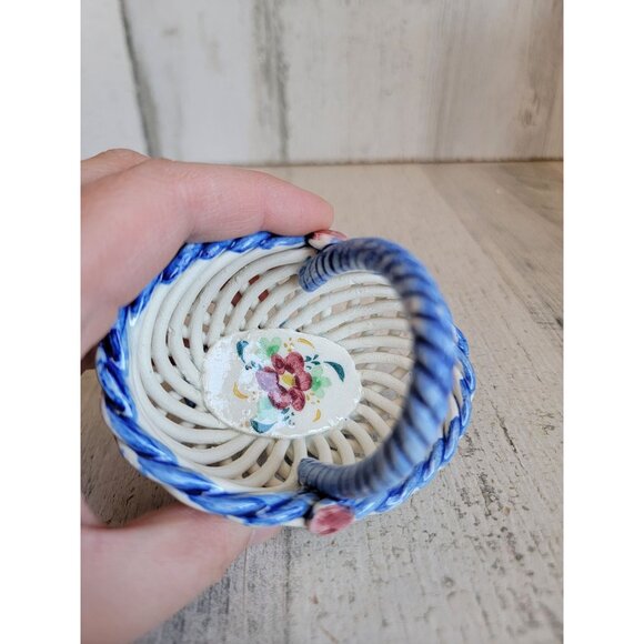 Vintage Spain basket mini porcelain handle home decor xmas figure - Picture 3 of 7